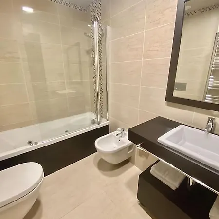 Apartman Piso De Lujo Con Piscina Y Gym, A 2min De La Playa A Coruña